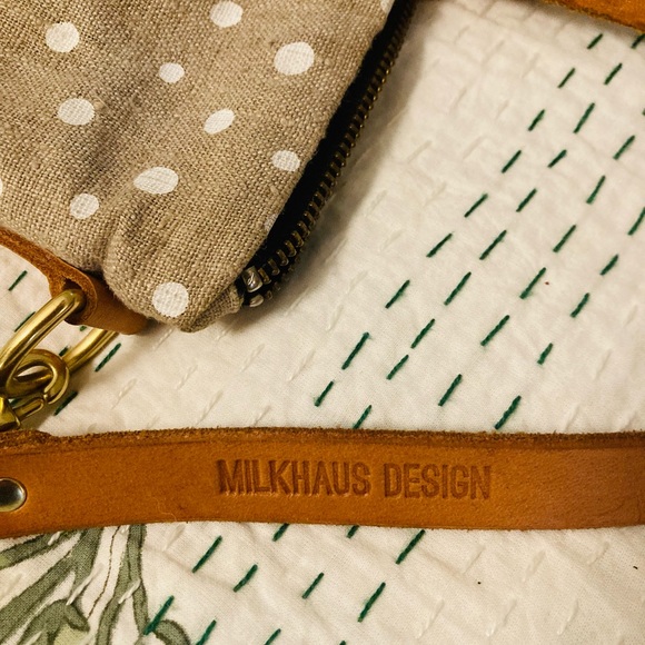 Linen Dot Crossbody Tote Bag - Picture 2 of 9